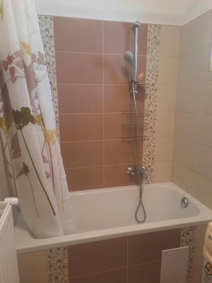 Livia Apartman ヘーヴィーズ エクステリア 写真